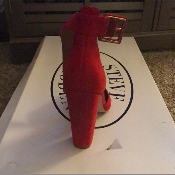 Steve Madden Suede Heel 👠 - Picture 4 of 5